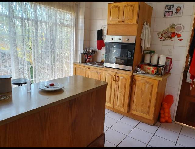 2 BEDROOM HOUSE SOLD IN MAGALIESKRUIN